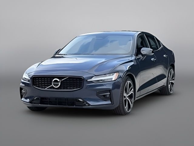 2024 Volvo S60 Plus Dark Theme