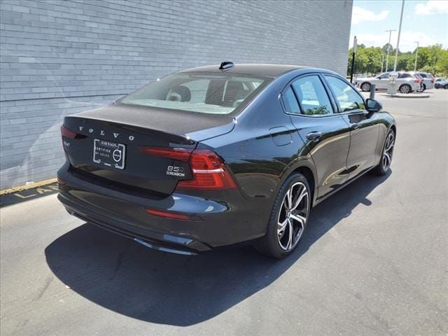 2024 Volvo S60 Ultimate Dark Theme