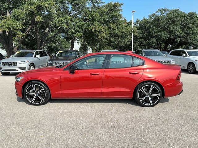 2024 Volvo S60 Ultimate Dark Theme