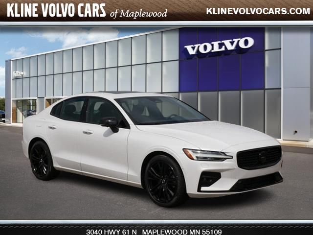 2024 Volvo S60 Plus Black Edition