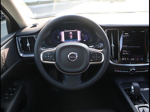 2024 Volvo S60 Core Dark Theme