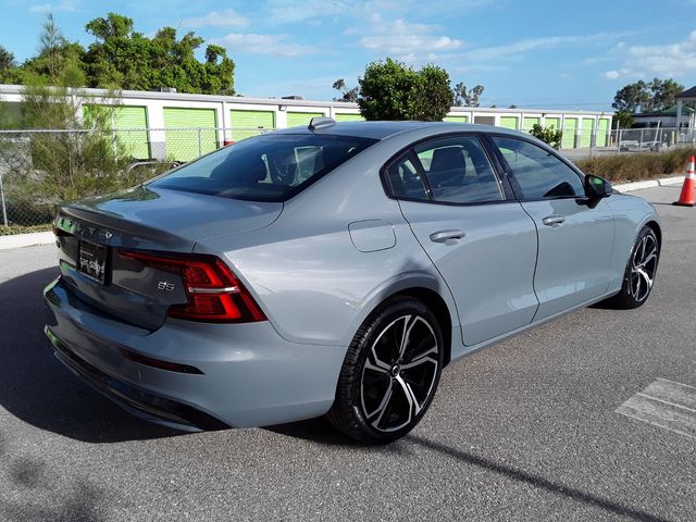 2024 Volvo S60 Core Dark Theme