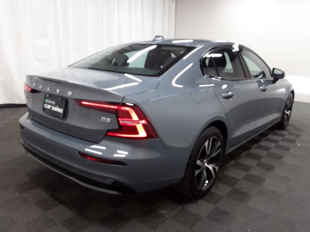 2024 Volvo S60 Core Dark Theme