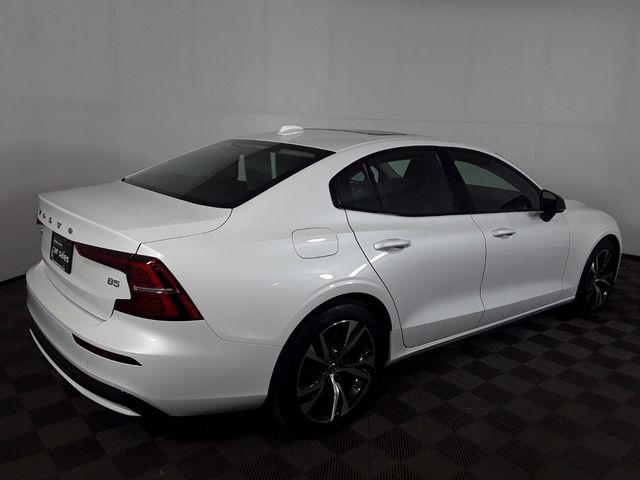 2024 Volvo S60 Core Dark Theme