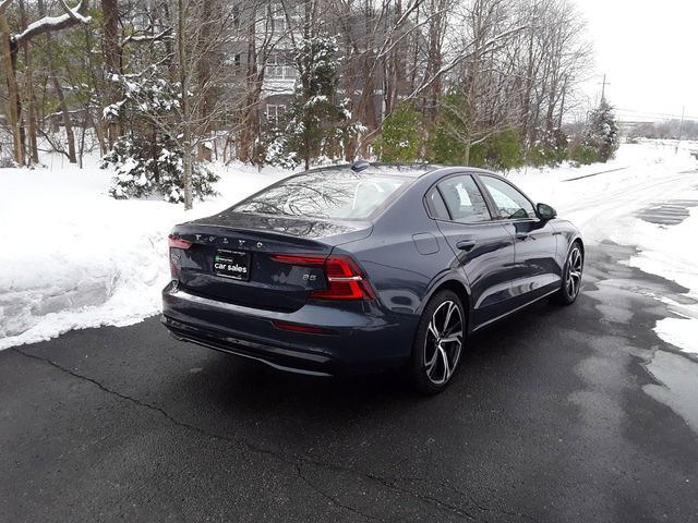 2024 Volvo S60 Core Dark Theme