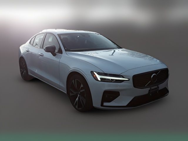 2024 Volvo S60 Core Dark Theme