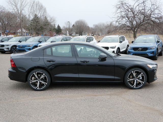 2024 Volvo S60 Plus Dark Theme