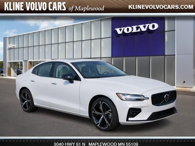 2024 Volvo S60 Plus Dark Theme