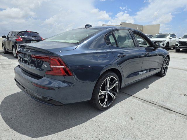 2024 Volvo S60 Core Dark Theme