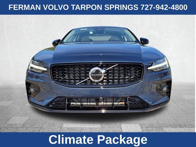 2024 Volvo S60 Core Dark Theme