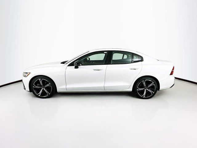 2024 Volvo S60 Core Dark Theme