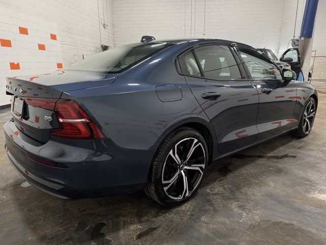 2024 Volvo S60 Core Dark Theme