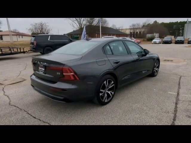 2024 Volvo S60 Core Dark Theme