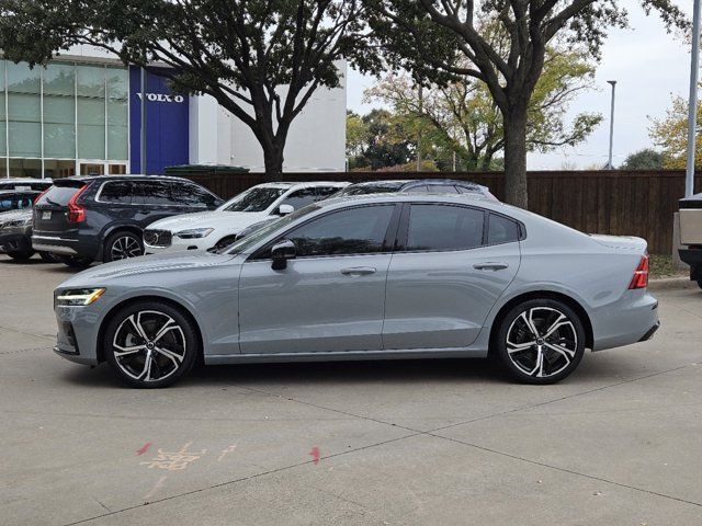 2024 Volvo S60 Core Dark Theme