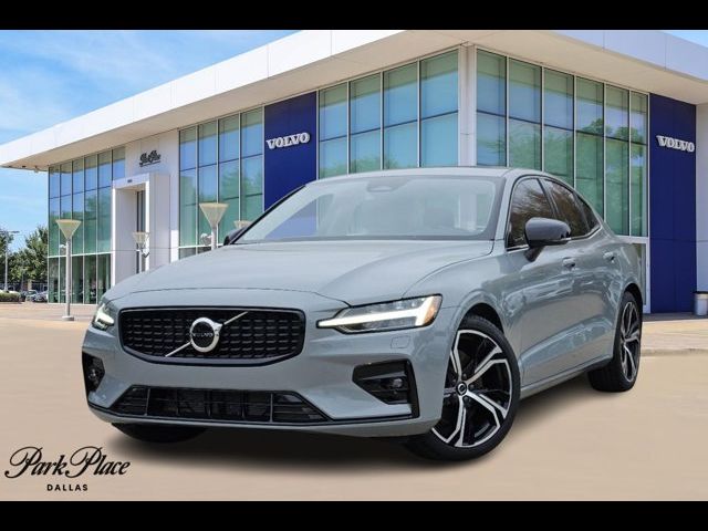 2024 Volvo S60 Core Dark Theme