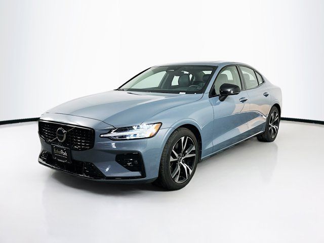 2024 Volvo S60 Core Dark Theme