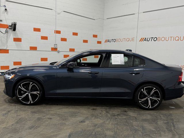 2024 Volvo S60 Core Dark Theme