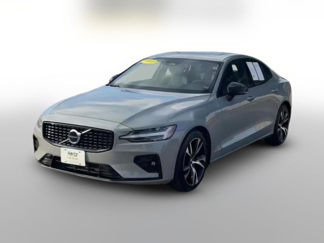 2024 Volvo S60 Core Dark Theme