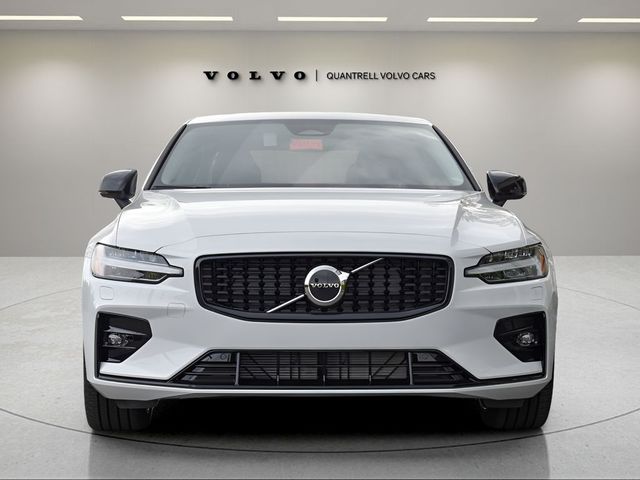 2024 Volvo S60 Core Dark Theme