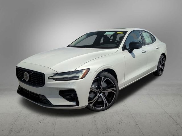 2024 Volvo S60 Core Dark Theme