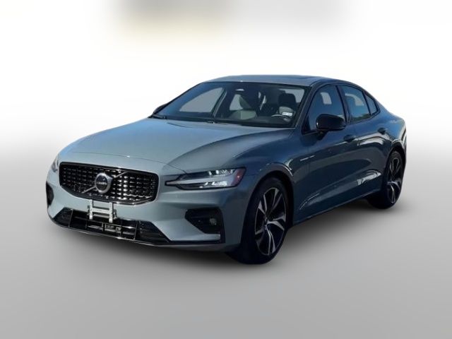 2024 Volvo S60 Core Dark Theme