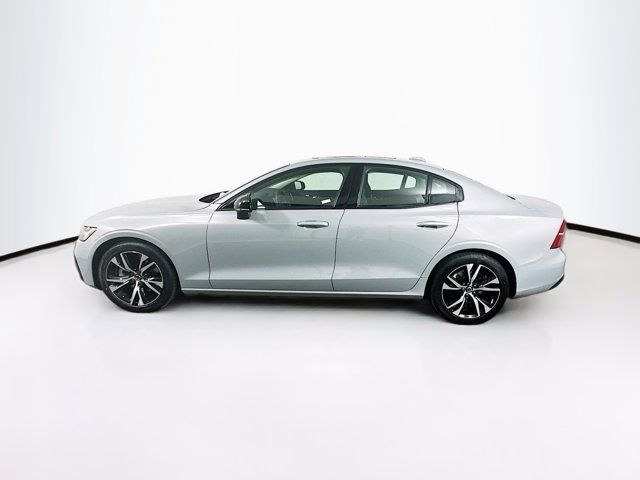 2024 Volvo S60 Core Dark Theme