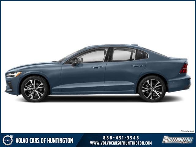 2024 Volvo S60 Core Dark Theme