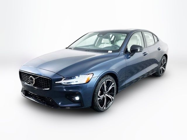 2024 Volvo S60 Core Dark Theme