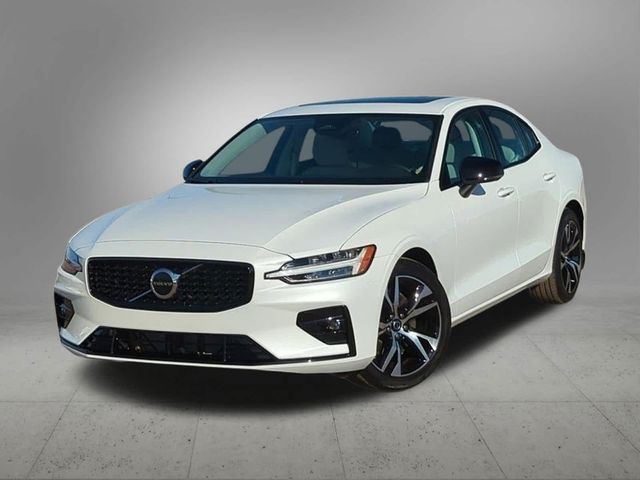 2024 Volvo S60 Core Dark Theme