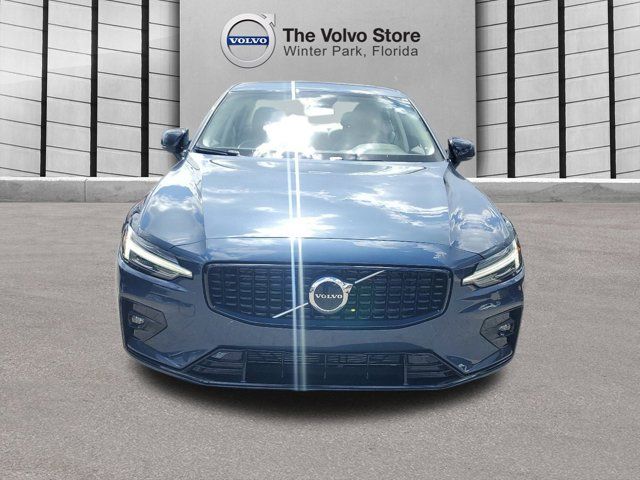 2024 Volvo S60 Core Dark Theme