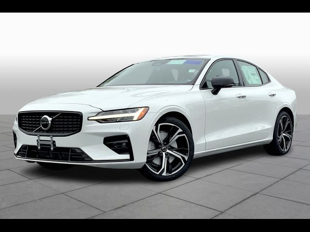 2024 Volvo S60 Core Dark Theme