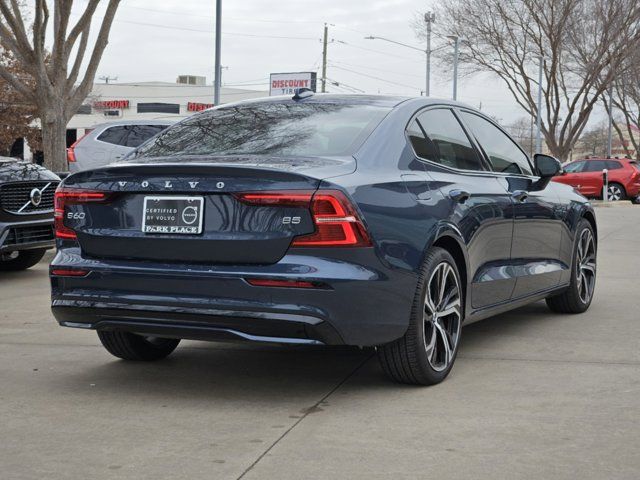 2024 Volvo S60 Core Dark Theme