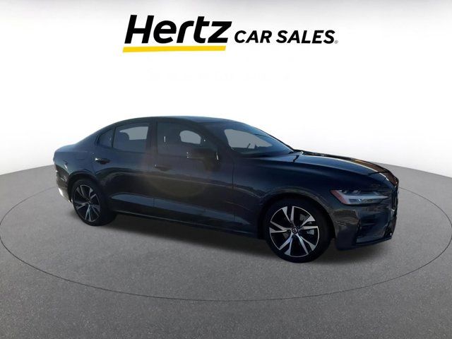 2024 Volvo S60 Core Dark Theme