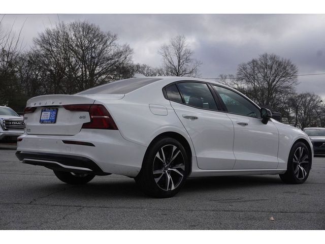 2024 Volvo S60 Core Dark Theme