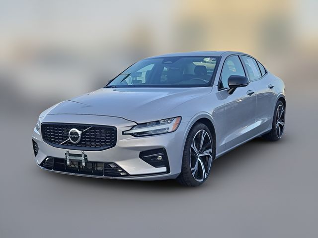 2024 Volvo S60 Core Dark Theme