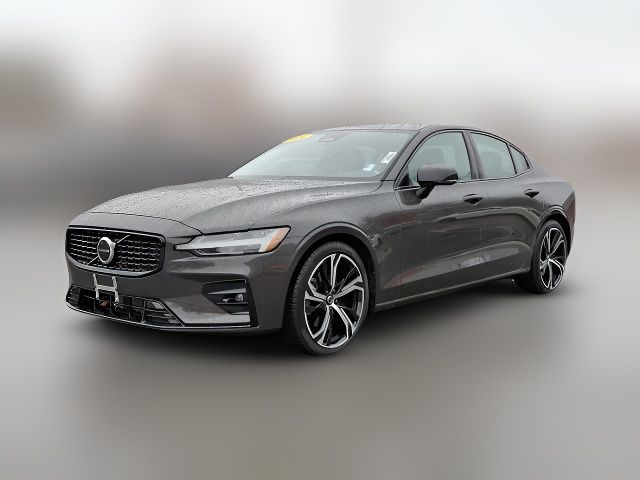 2024 Volvo S60 Core Dark Theme