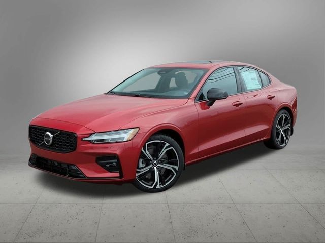 2024 Volvo S60 Core Dark Theme