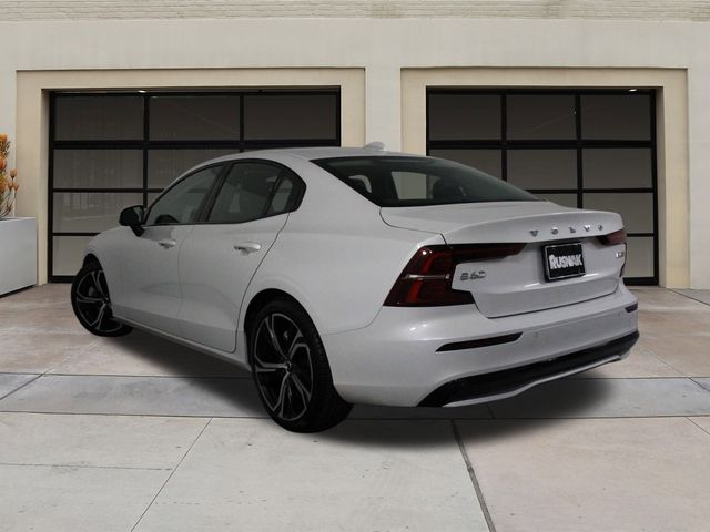 2024 Volvo S60 Core Dark Theme