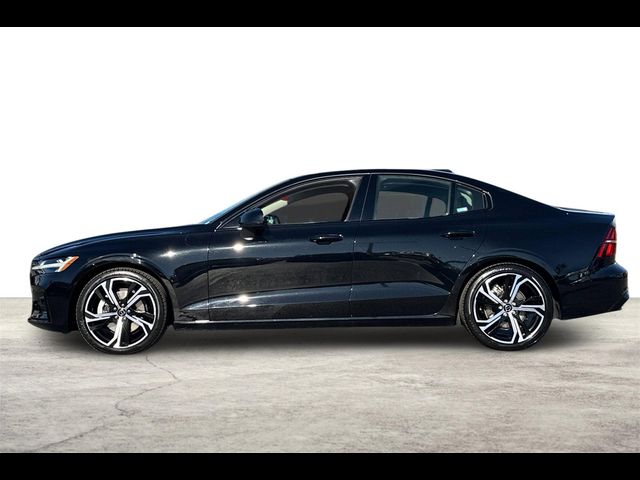 2024 Volvo S60 Core Dark Theme