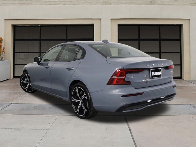 2024 Volvo S60 Core Dark Theme