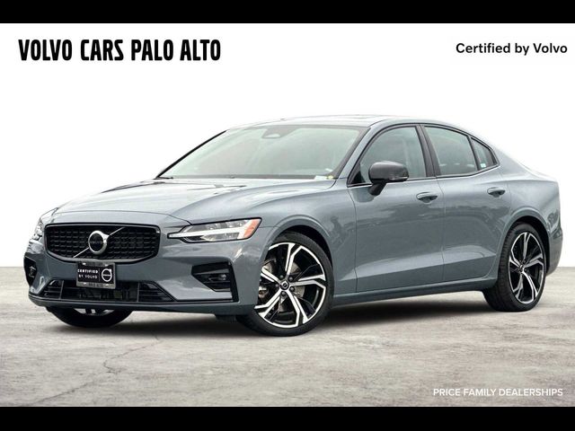 2024 Volvo S60 Core Dark Theme