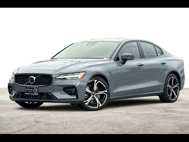 2024 Volvo S60 Core Dark Theme