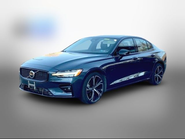 2024 Volvo S60 Core Dark Theme