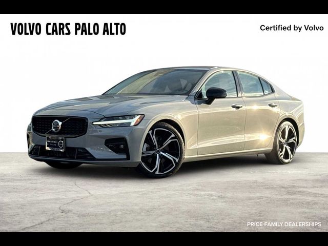 2024 Volvo S60 Core Dark Theme