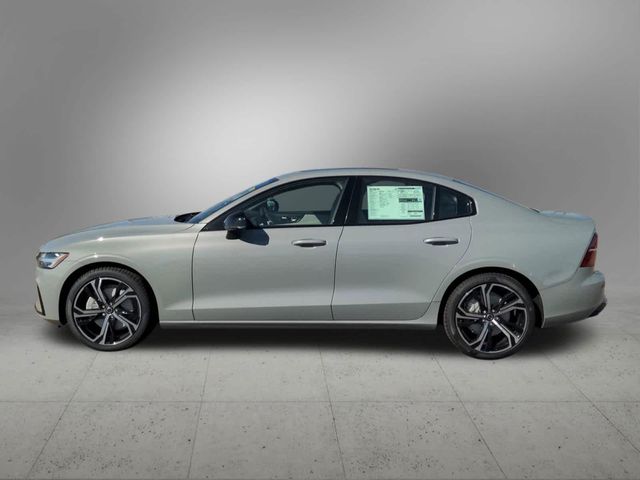 2024 Volvo S60 Core Dark Theme