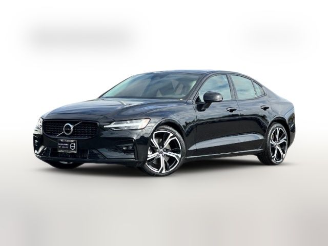 2024 Volvo S60 Core Dark Theme