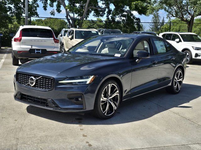 2024 Volvo S60 Core Dark Theme