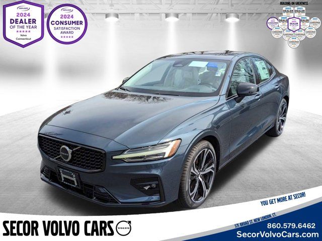 2024 Volvo S60 Core Dark Theme