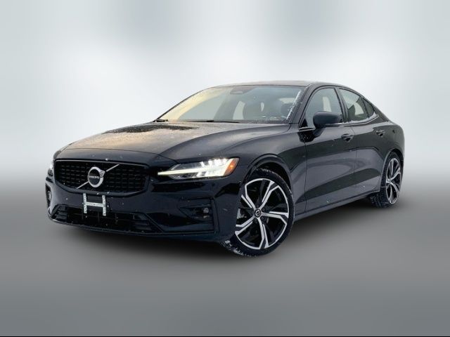 2024 Volvo S60 Core Dark Theme