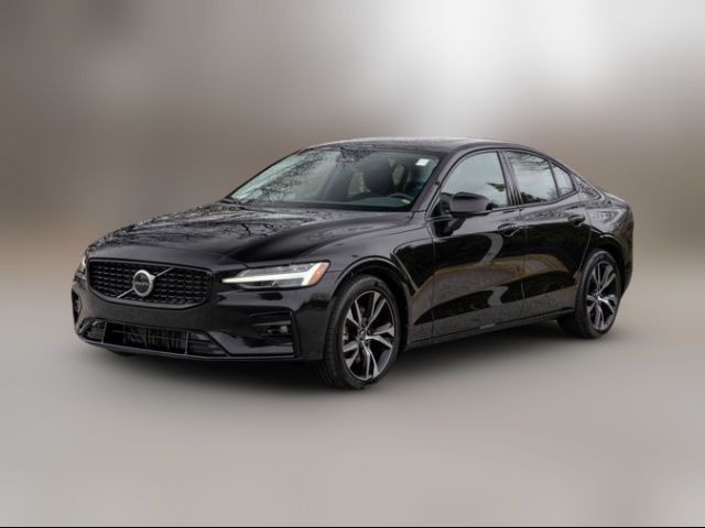 2024 Volvo S60 Core Dark Theme